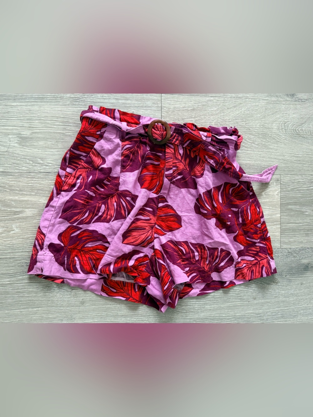 sofia by sofia vergara Pink Tropical Leaf Belted Shorts